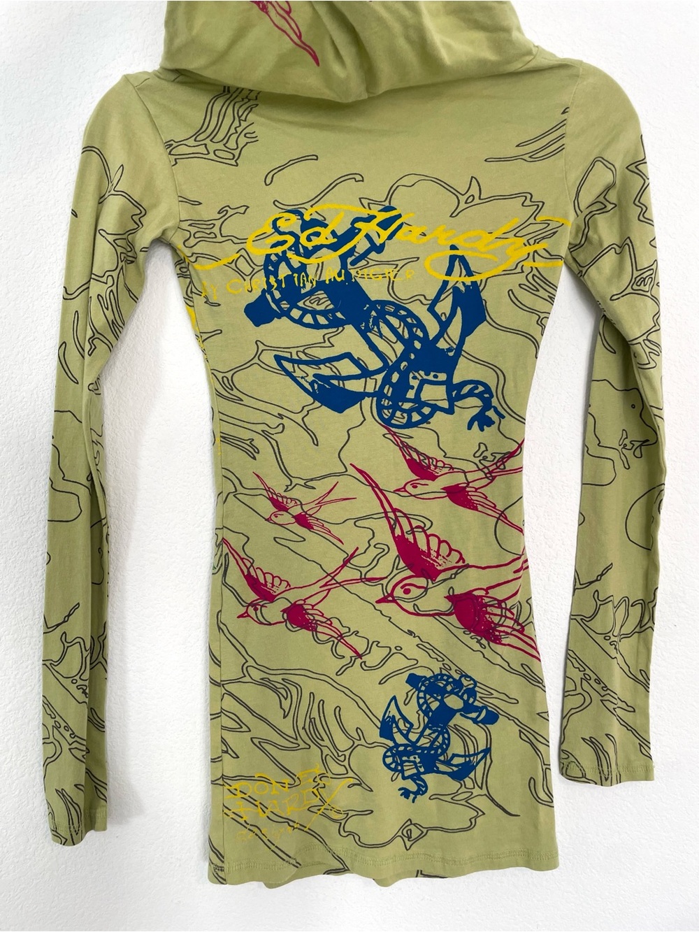 Ed Hardy Y2K Olive Green Long Sleeve Graphic Tee with Multicolor Swallow - Picture 4 of 10